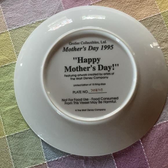 Grolier collectible Mothers Day ceramic plates set of four Disney - Picture 5 of 9